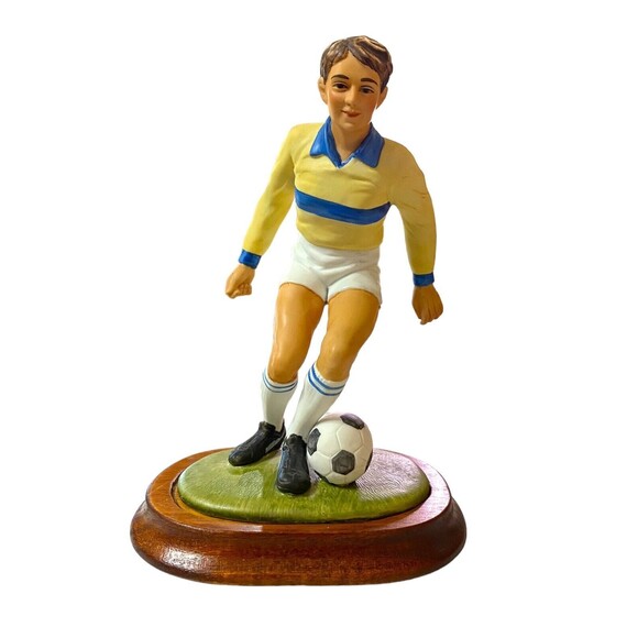 Vintage Andrea by Sadek Soccer Player Figurine w/Stand Hand Painted - Picture 2 of 12